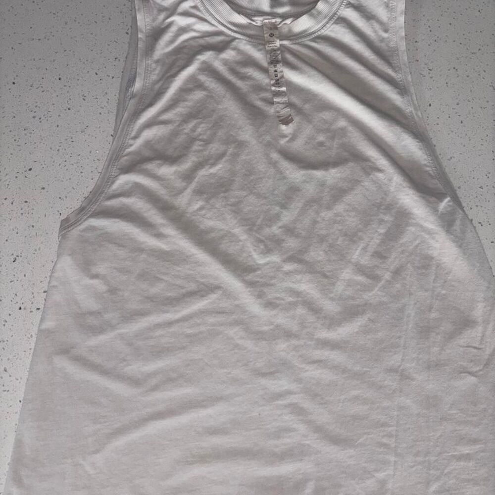 Lululemon Women's Muscle Shirt 2